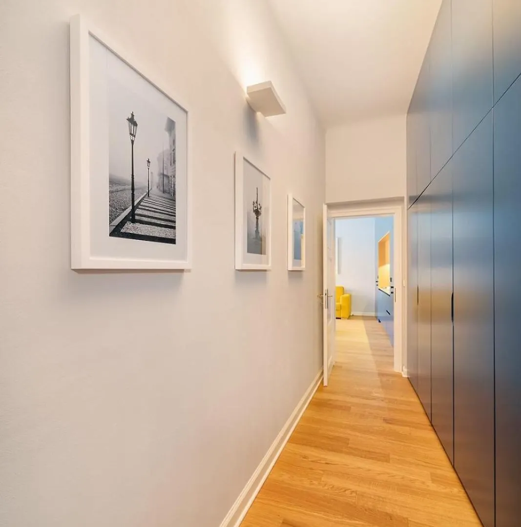 Quiet City Center Apartment In Hip & Foodie Area Prague