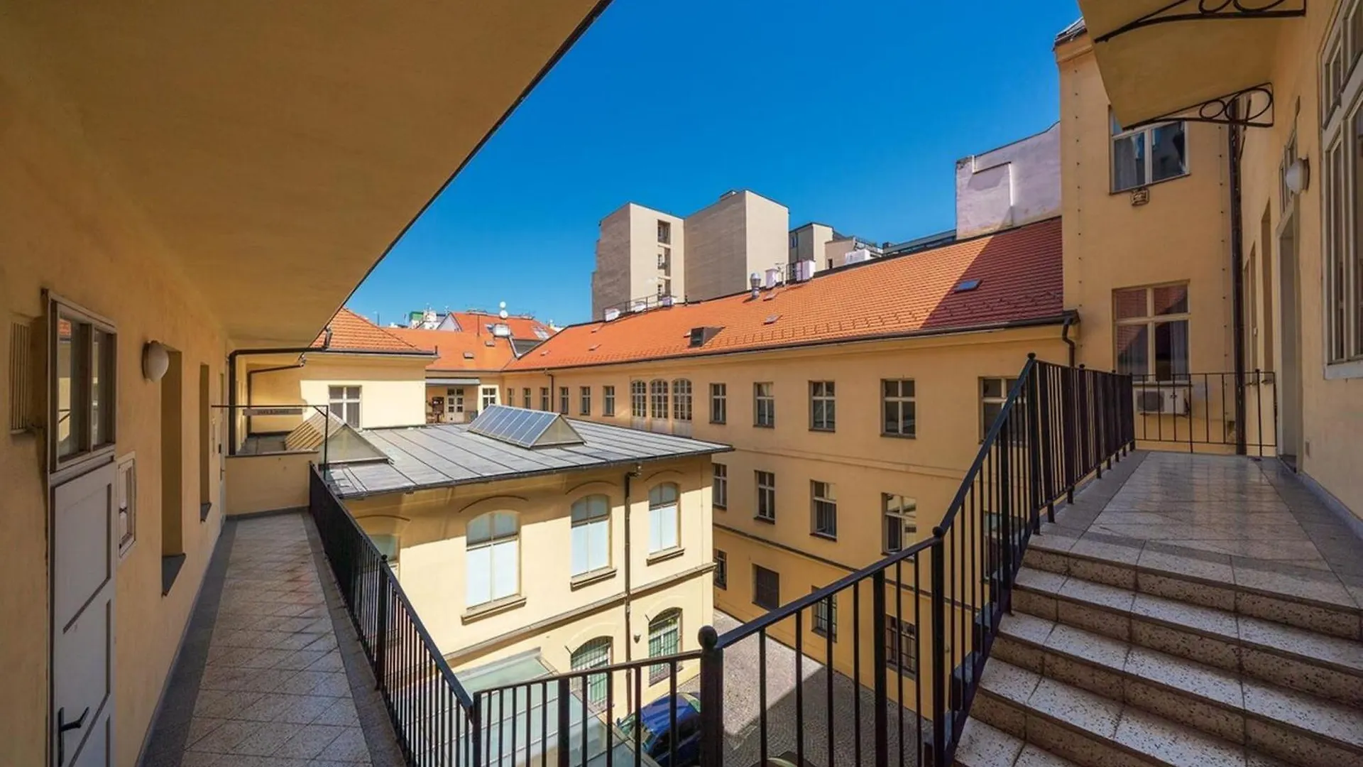 Quiet City Center Apartment In Hip & Foodie Area Prague Czech Republic