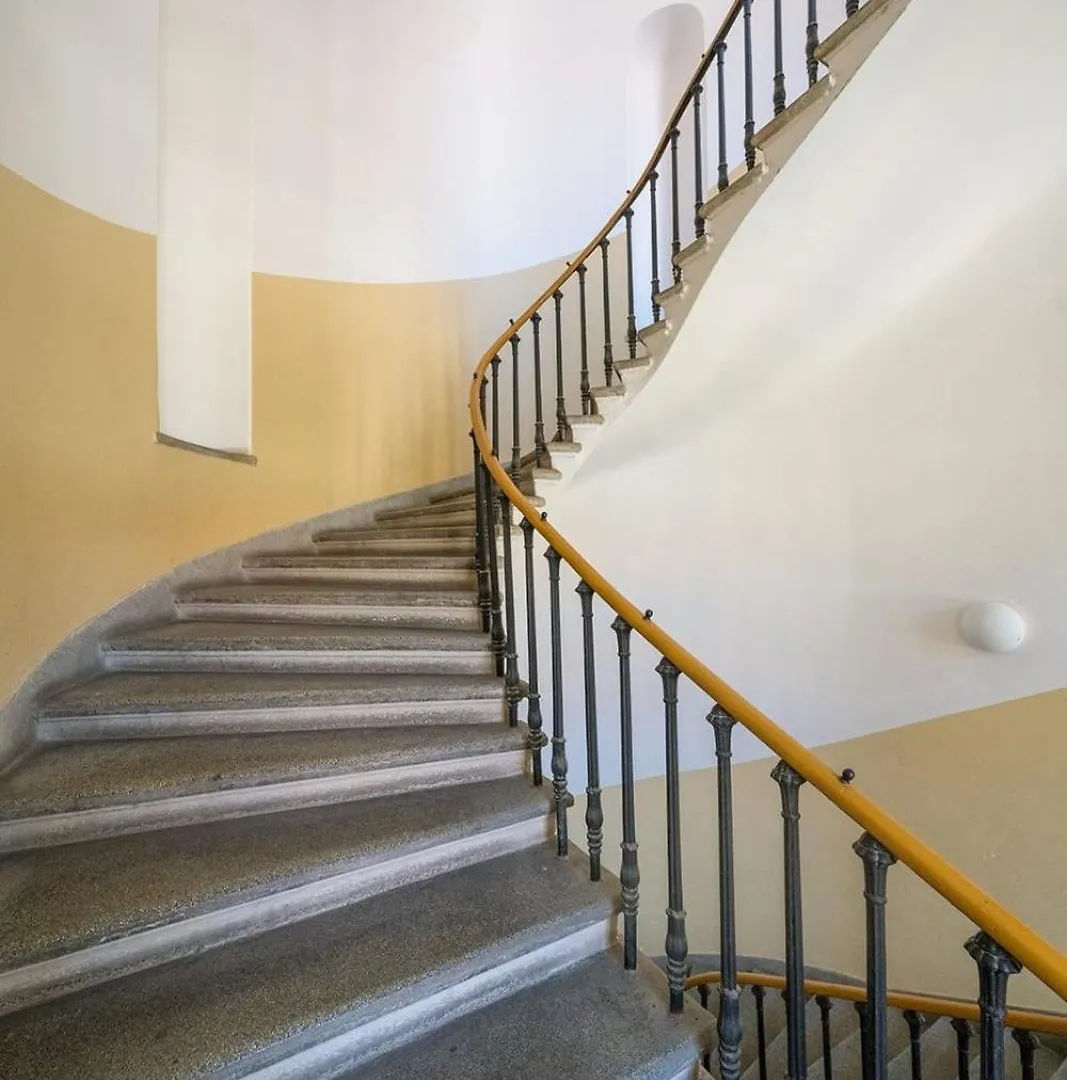 Quiet City Center Apartment In Hip & Foodie Area Praag 0*,  Tsjechië