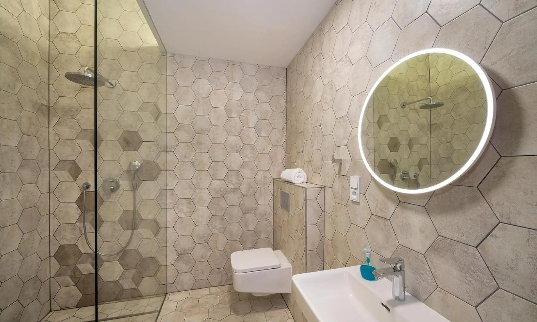 Quiet City Center Apartment In Hip & Foodie Area Praag Tsjechië